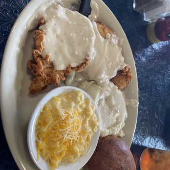 Cartwright's Ranch House - Chicken fried chicken, mashed potatoes & Mac-n-Cheese - Breakfast & Brunch Near Me - Denton, Texas