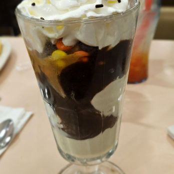 Friendly's - American Near Me - Lancaster, Pennsylvania
