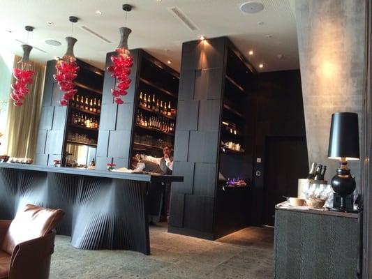 Nuts & Co Bar by null