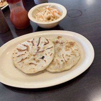 La Esquina Restaurant - Pupusas de queso - Salvadoran Near Me - Los Angeles, California La Esquina Restaurant - Pupusas de queso - Salvadoran Near Me - Los Angeles, California