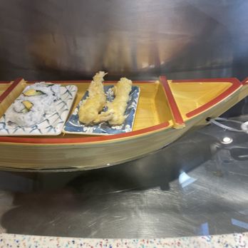 Sushi Boat Restaurant - Tempura Boat - Sushi Bars Near Me - San Francisco, California