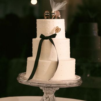 Batter ‘N Icing - Behold, our beautiful 3-tier cake. Almond flavor wedding cake with almond butter cream. - Cupcakes Near Me - Danville, California Batter ‘N Icing - Behold, our beautiful 3-tier cake. Almond flavor wedding cake with almond butter cream. - Cupcakes Near Me - Danville, California