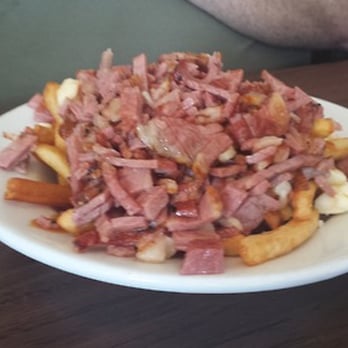 Hochelaga - Smoked meat poutine - Pizza Near Me - Montreal, Quebec Hochelaga - Smoked meat poutine - Pizza Near Me - Montreal, Quebec