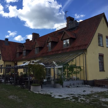 Skolhusets Trädgårdscafé - Restaurants Near Me - Katthammarsvik, I Skolhusets Trädgårdscafé - Restaurants Near Me - Katthammarsvik, I