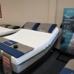 Mattress Firm Miracle Mile