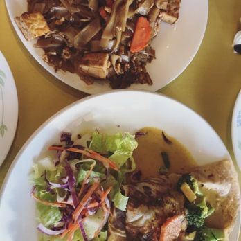 Blossom Bee - Pad Thai and the Yellow Curry Thai Crepe - Creperies Near Me - Dublin, California Blossom Bee - Pad Thai and the Yellow Curry Thai Crepe - Creperies Near Me - Dublin, California