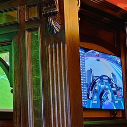 Paddy Reilly's Irish Pub and Restaurant - A great vantage point from this spot!