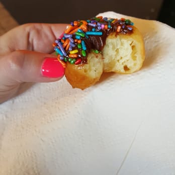 Daily Dozen Doughnut - Bakeries Near Me - Seattle, Washington