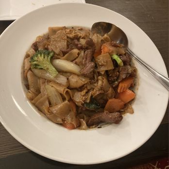 Aranya Thai kitchen - Pad Kee Mao - Thai Near Me - Salt Lake City, Utah Aranya Thai kitchen - Pad Kee Mao - Thai Near Me - Salt Lake City, Utah