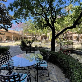 The Langham Huntington, Pasadena - Central courtyard btwn Valet and Lobby. - Hotels Near Me - Pasadena, California