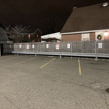 Cafe Terrace - There's a parking lot in the back of the cafe! - Cafes Near Me - Bayside, New York