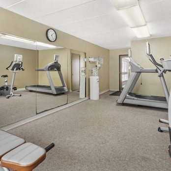 Quality Inn Old Saybrook - Westbrook - FITNESS ROOM - Hotels Near Me - Old Saybrook, Connecticut Quality Inn Old Saybrook - Westbrook - FITNESS ROOM - Hotels Near Me - Old Saybrook, Connecticut
