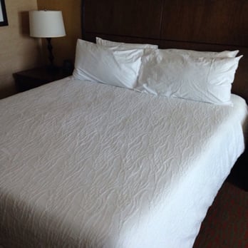 Hilton Garden Inn Manhattan - The king bed - Hotels Near Me - Manhattan, Kansas Hilton Garden Inn Manhattan - The king bed - Hotels Near Me - Manhattan, Kansas