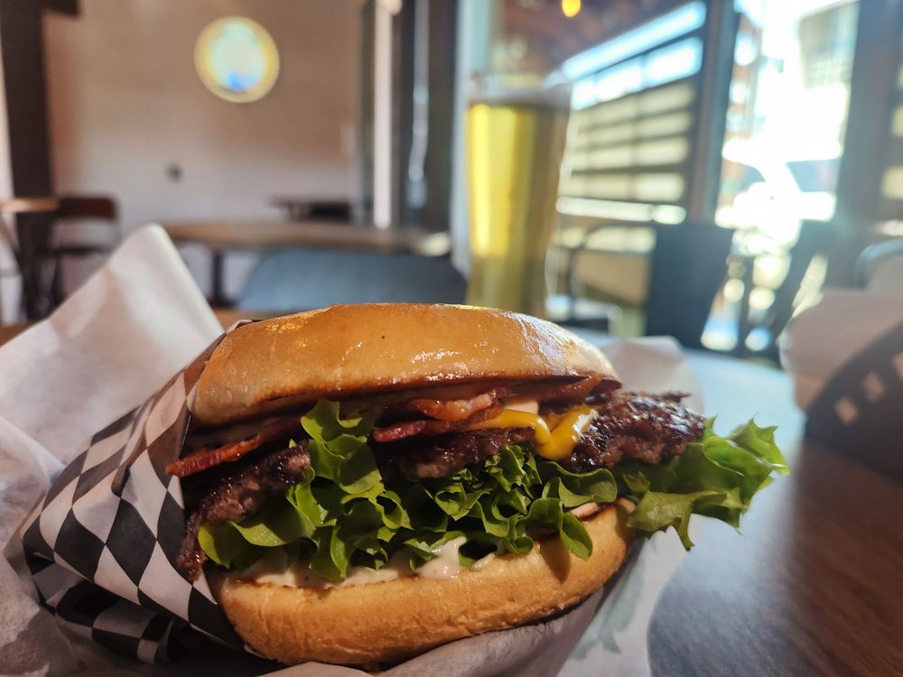 PORKY’S BURGERS AND BBQ 22705 Carretera Libre RosaritoTijuana