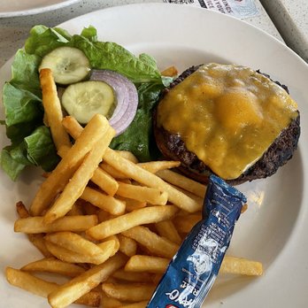 Santa Rosa Kitchen & Spirits - Cheeseburger - American Near Me - Palm Springs, California Santa Rosa Kitchen & Spirits - Cheeseburger - American Near Me - Palm Springs, California