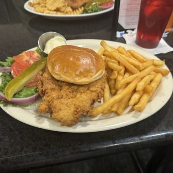 George's Neighborhood Grill - Breaded pork tenderloin with fries - American Near Me - Indianapolis, Indiana George's Neighborhood Grill - Breaded pork tenderloin with fries - American Near Me - Indianapolis, Indiana