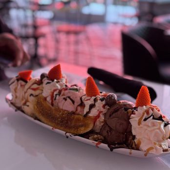 Sugar Factory - Orlando - Desserts Near Me - Orlando, Florida Sugar Factory - Orlando - Desserts Near Me - Orlando, Florida