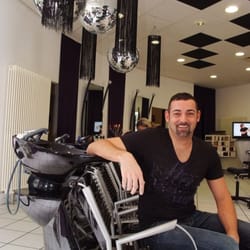 Gola Hair