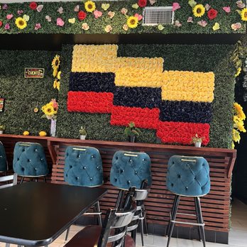 Que Chimba Parce - Bar counter seating - Colombian Near Me - Fontana, California Que Chimba Parce - Bar counter seating - Colombian Near Me - Fontana, California