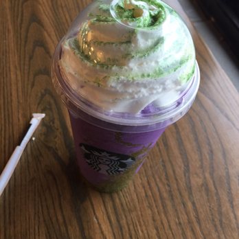 Starbucks - Coffee & Tea Near Me - Highland, Indiana