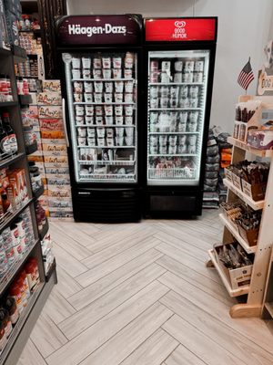 Luscious Market Deli by null