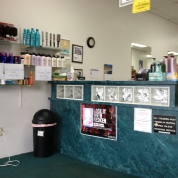 Kwik Kuts - Counter - Hair Salons Near Me - Redding, California