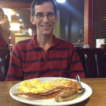 Denny's - Diners Near Me - Elyria, Ohio