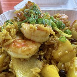 Pineapple Fried Rice with Shrimps Pineapple Fried Rice with Shrimps
