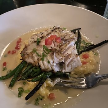 Blueprint on 3rd - Triggerfish, grits, grilled green beans - American Near Me - Birmingham, Alabama Blueprint on 3rd - Triggerfish, grits, grilled green beans - American Near Me - Birmingham, Alabama