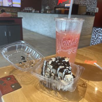 World Famous - World Famous Strawberry Lemonade Oreo Cookie Cheesecake - Seafood Near Me - Miami Gardens, Florida World Famous - World Famous Strawberry Lemonade Oreo Cookie Cheesecake - Seafood Near Me - Miami Gardens, Florida