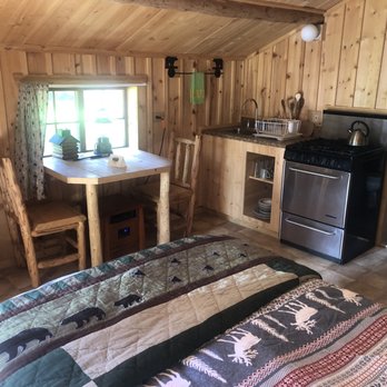Silver Gate Lodging - Vacation Rentals Near Me - Silver Gate, Montana