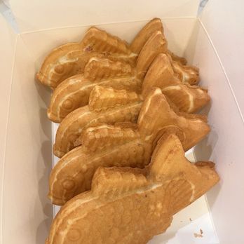 Somisomi - Taiyaki filled with red bean paste to take home - Ice Cream & Frozen Yogurt Near Me - Brea, California Somisomi - Taiyaki filled with red bean paste to take home - Ice Cream & Frozen Yogurt Near Me - Brea, California