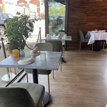 Jardin Cafe - Inside - New American Near Me - Patchogue, New York