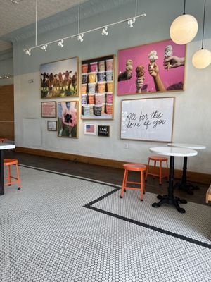 Jeni's Splendid Ice Creams by null