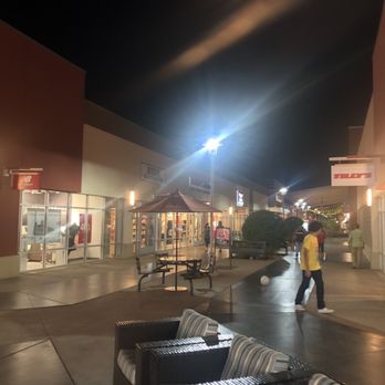 Tanger Outlets Phoenix - Outlet Stores Near Me - Glendale, Arizona Tanger Outlets Phoenix - Outlet Stores Near Me - Glendale, Arizona