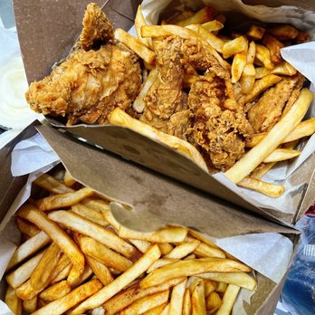 Damasquino - Broasted Chicken Family Meal (half) and an extra side of fries - Mediterranean Near Me - Glendora, California Damasquino - Broasted Chicken Family Meal (half) and an extra side of fries - Mediterranean Near Me - Glendora, California