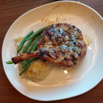 Table 51 - Breakfast & Brunch Near Me - Montreal, Quebec