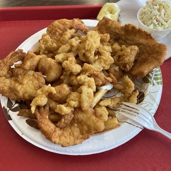Skipper's Seafood Restaurant - Fisherman's Platter (Strip Clam) - Seafood Near Me - Niantic, Connecticut