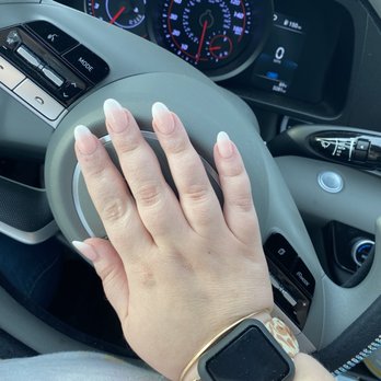 Natural Nails - Ombré dip powder - Nail Salons Near Me - Peoria, Illinois