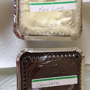 Edee's Place BBQ Food Truck - Key lime cake and chocolate cake. The cakes go fast so call in advance to see what they have. - Food Trucks Near Me - Dacula, Georgia