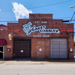 Chattanooga Trolley Tour - Coker Museum and Honest Charley Speed Shop