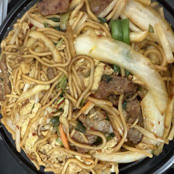 Teng's Restaurant - Manchurian noodles with beef - Chinese Near Me - Levittown, New York