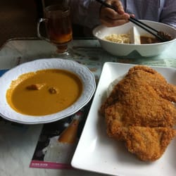 翠華餐廳 - Deep-fried pork cutlet with Malaysian-style curry