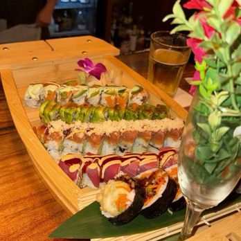 Hanami Sushi Cocktails - Sushi Bars Near Me - Sarasota, Florida