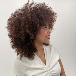 Project XO Salon - Elli with her gorgeoushair.