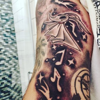 Needle Pushers - Was totally satisfied with my tattoo done by ezra, super chill spot super chill environment, definitely coming back 2 finish my sleeve - Piercing Near Me - Van Nuys, California