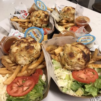 Pappas Crabcakes - Crabcakes platters - Seafood Near Me - Oxon Hill, Maryland