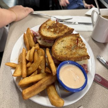 DZ Akin's - Delis Near Me - San Diego, California