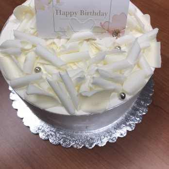 Whipped Bakery & Cafe - Vanilla cake - Bakeries Near Me - Leander, Texas Whipped Bakery & Cafe - Vanilla cake - Bakeries Near Me - Leander, Texas