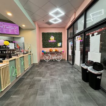 Boba Day - Front entrance - Bubble Tea Near Me - Long Beach, California Boba Day - Front entrance - Bubble Tea Near Me - Long Beach, California